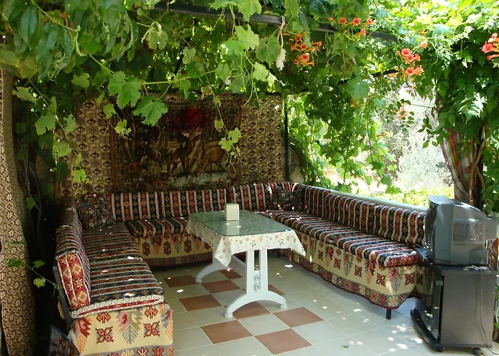 Everest Apart-hotel 4*