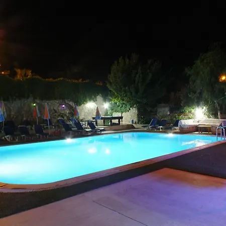 Everest アパートホテル 4*