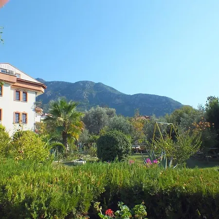 Everest アパートホテル