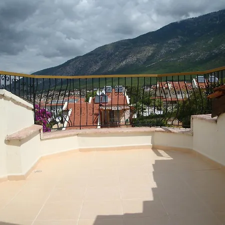 アパートホテル Everest 4*