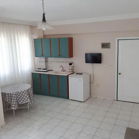 Everest Aparthotel 4*