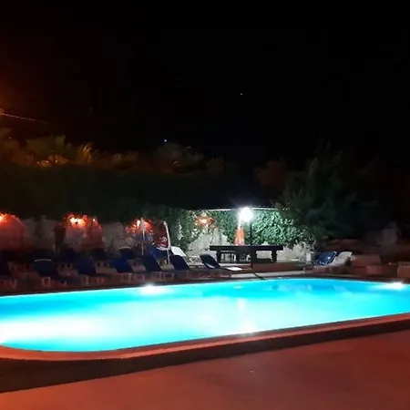 Aparthotel Everest 4*