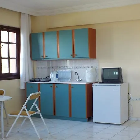 アパートホテル Everest